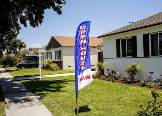 Southern California home sales plunge to lowest level since 2007, prices rise just 1%
