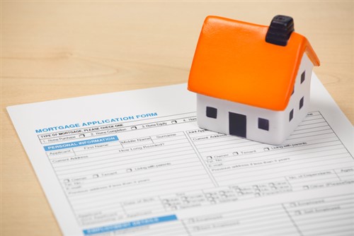 More homebuyers misrepresent their income on mortgage applications – study